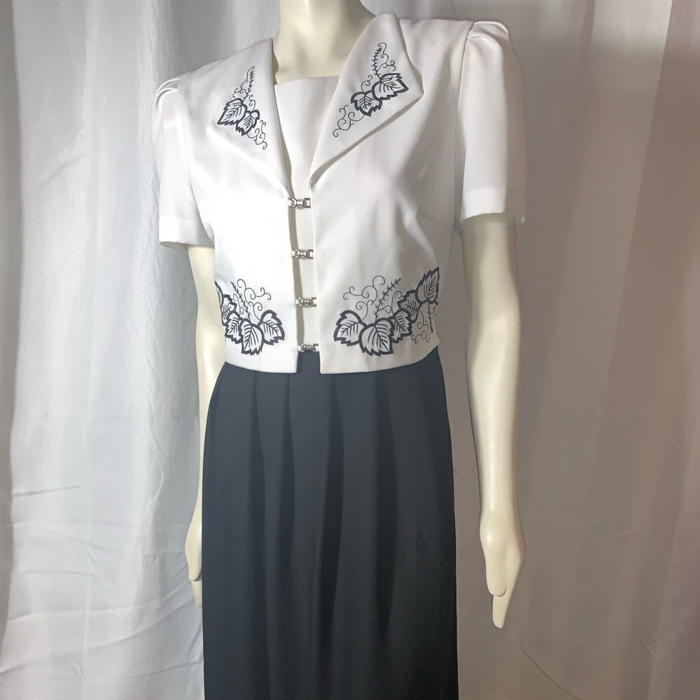 Vintage Periwinkle black‎ and white puff sleeve dress Size 10